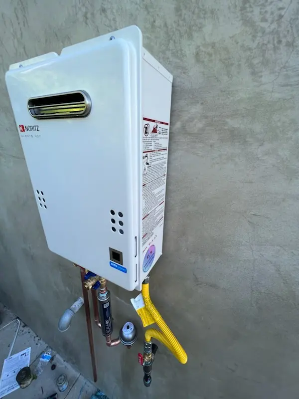 Tankless water heater installation for Cuero homes
